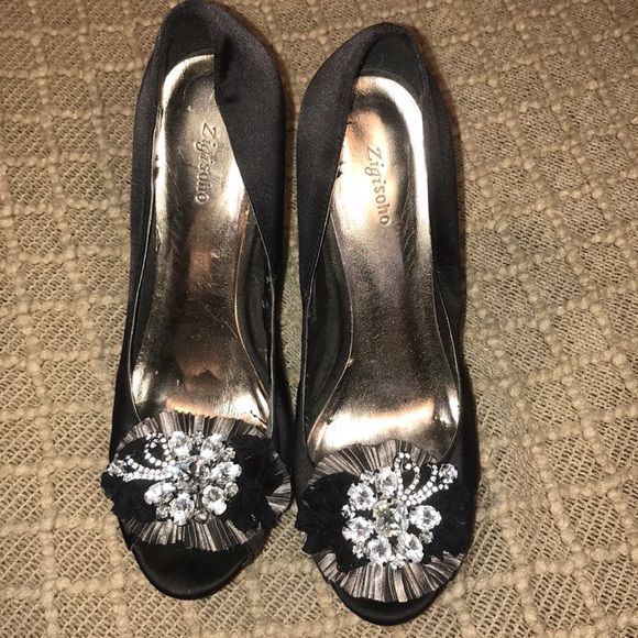 Women’s heels - Picture 1 of 6